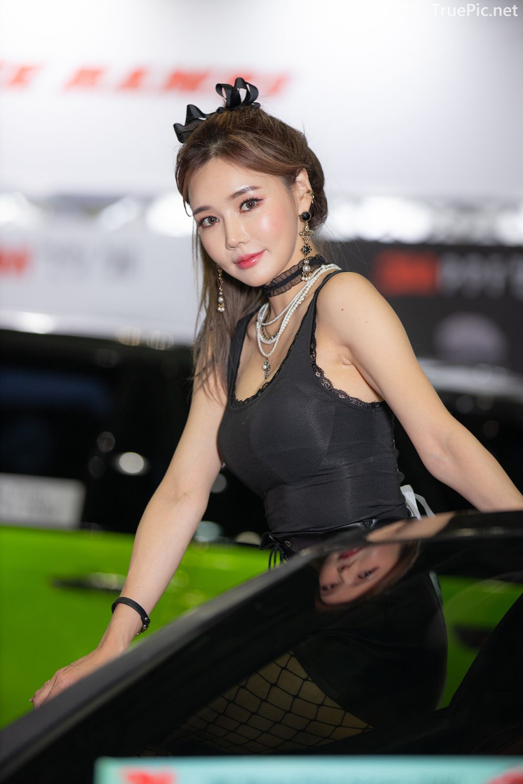 1.Korean Racing Model - Han Gaeun - Seoul Auto Salon 2019 (29).jpg