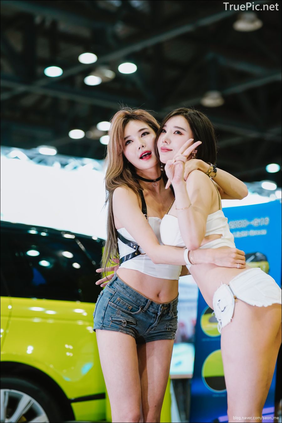 1.Korean Racing Model - Han Gaeun - Seoul Auto Salon 2019 (40).jpg