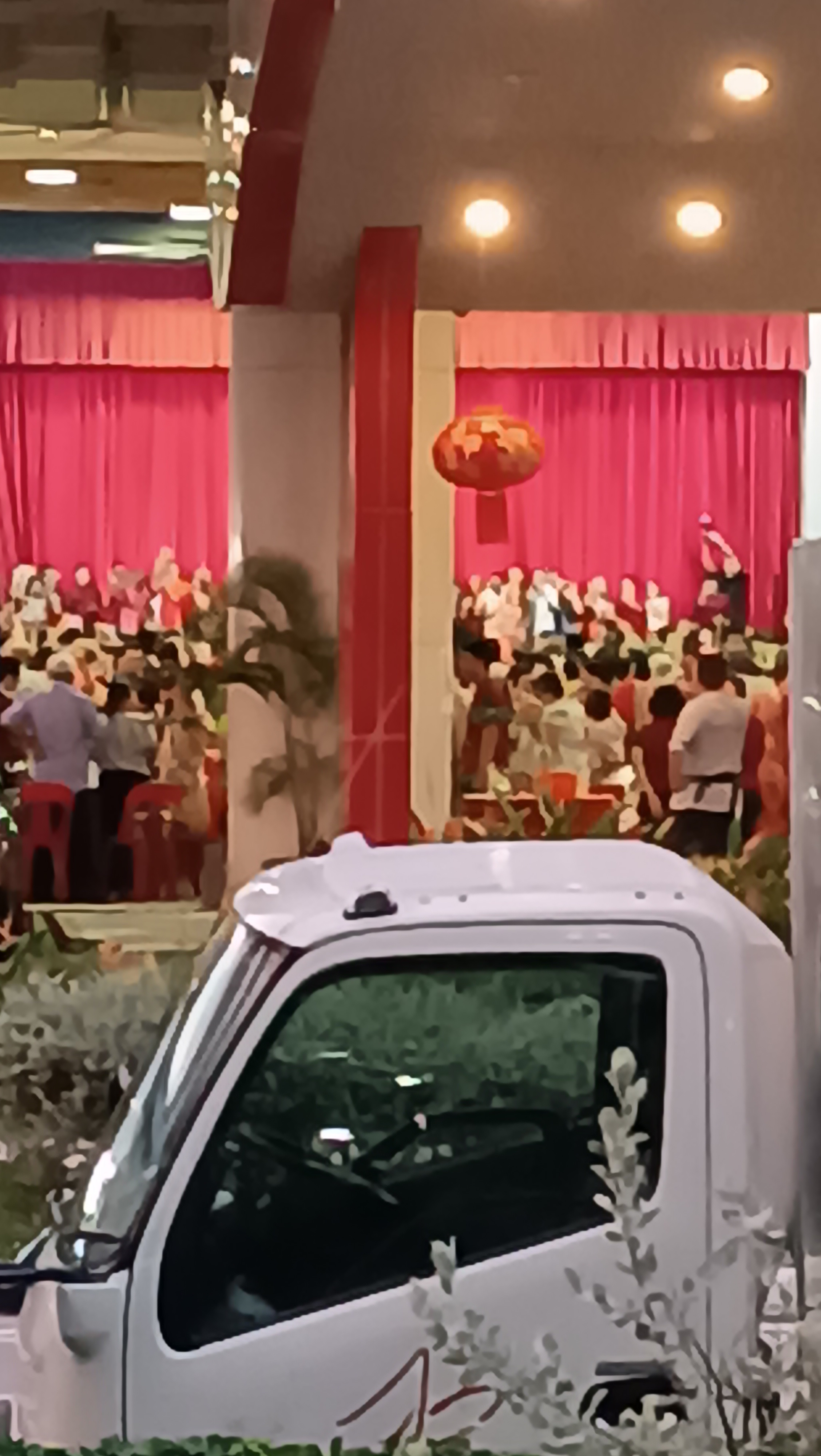 1000189803-jpg.236632