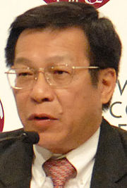180px-Mah_Bow_Tan_at_the_World_Economic_Forum_Global_Redesign_Summit_2010.jpg