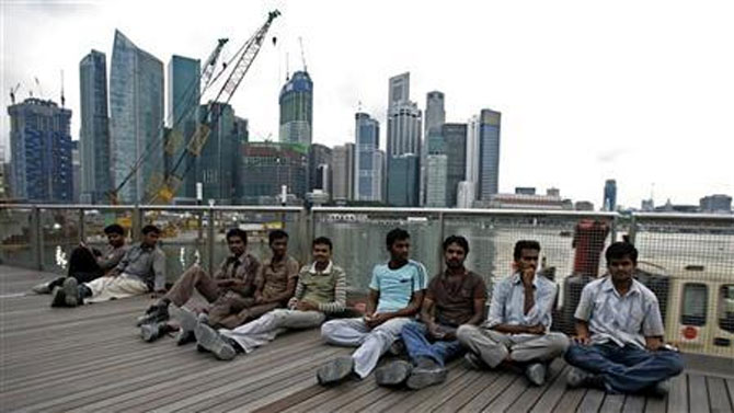 20singapore-indian-workers.jpg