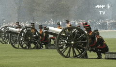 222DE670-8FBB-4C30-84A2-064F94BE6086.gif