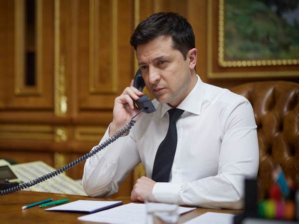 244317-zelensky.jpg