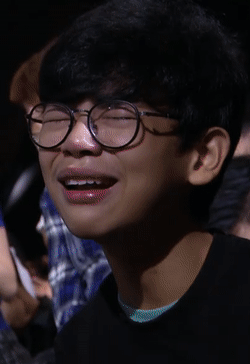542B9B12-FD6C-445B-8916-00952E06AA25.gif