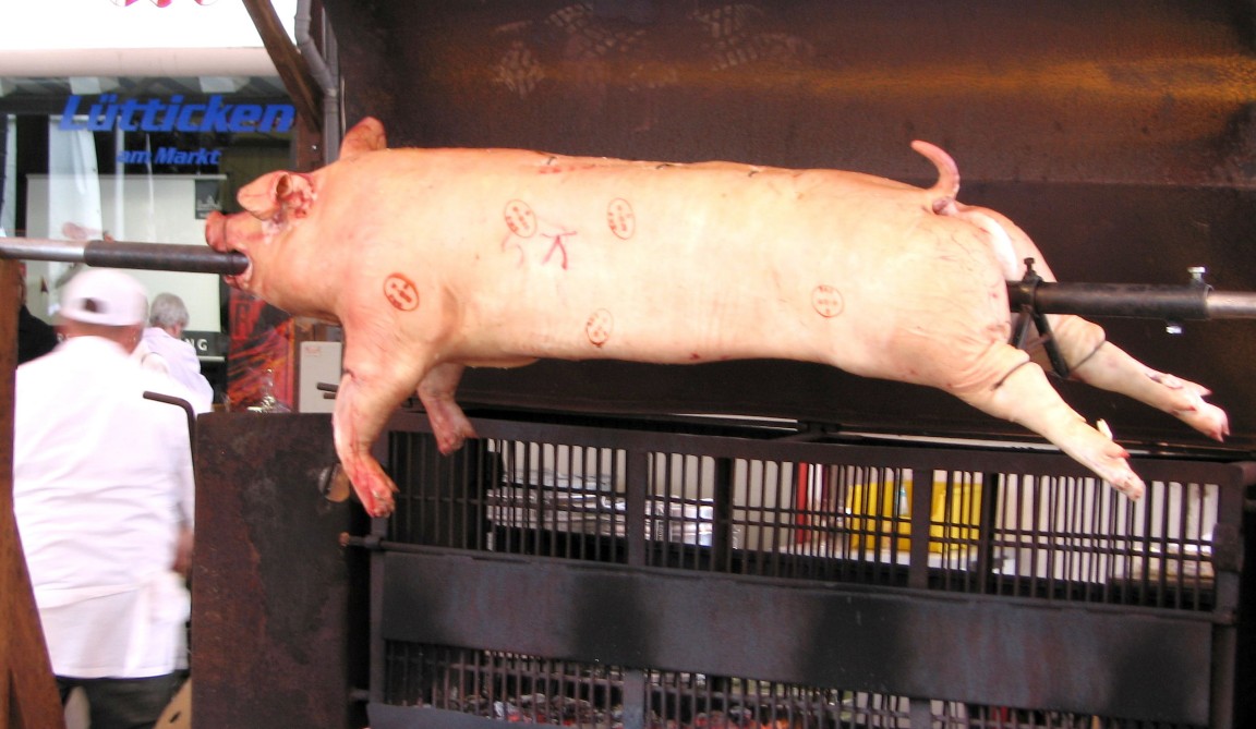 Big_pig_roast_1.jpg