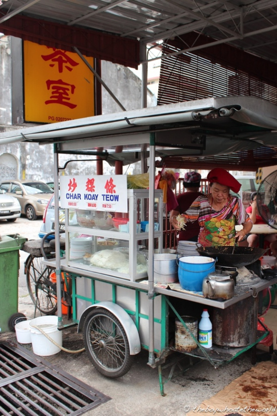 char-koay-teow-lady.jpg