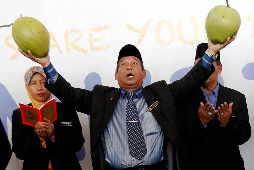 Coconut Bomoh.jpg