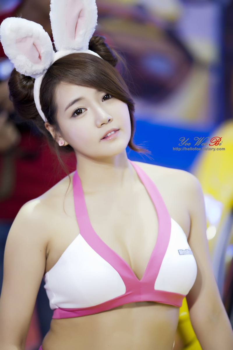 Han Ga Eun At SAS-2011-92.jpg