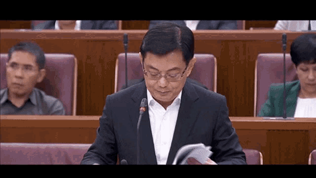 heng-swee-kiat-flip-page-gif.86074
