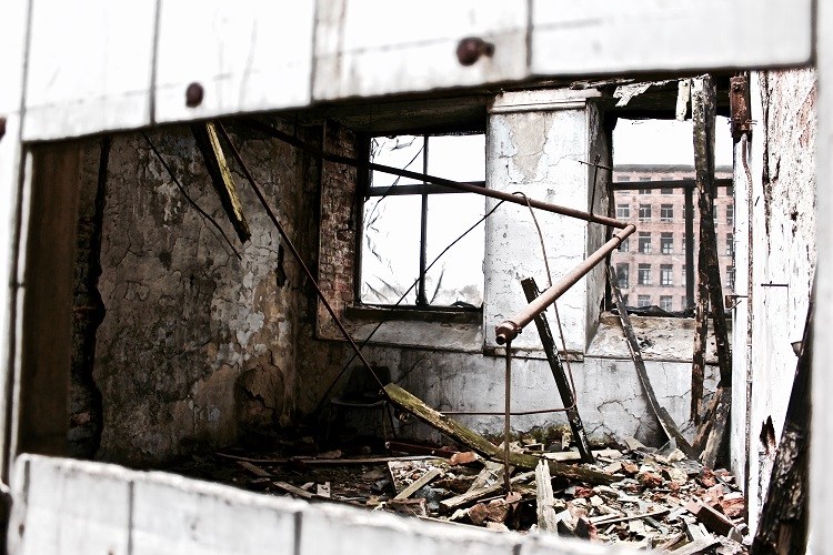 How-Investing-In-Foreign-Property-Destroyed-My-Family-Wealth.jpg