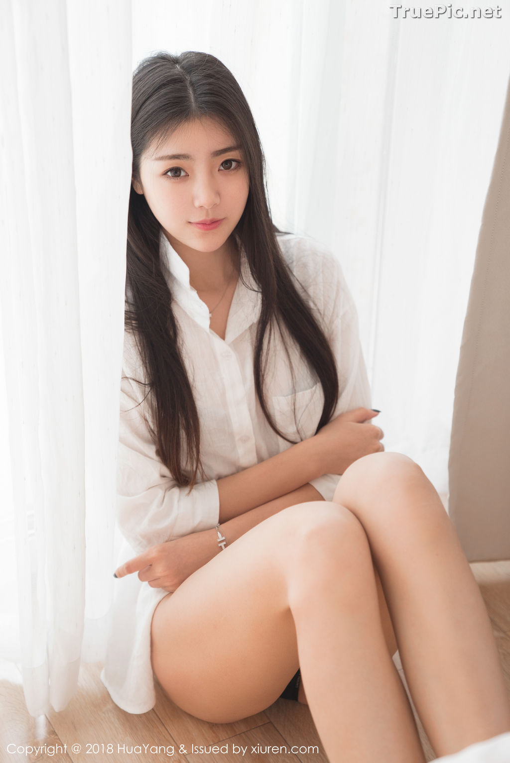 HuaYang-Vol-027-Chinese-Beautiful-Model-Ke-Le-Vicky-TruePic.net (28).jpg