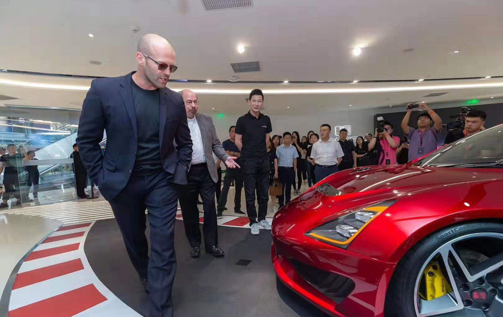 jason-statham-at-saleen-launch-in-china_100709145_l.jpg
