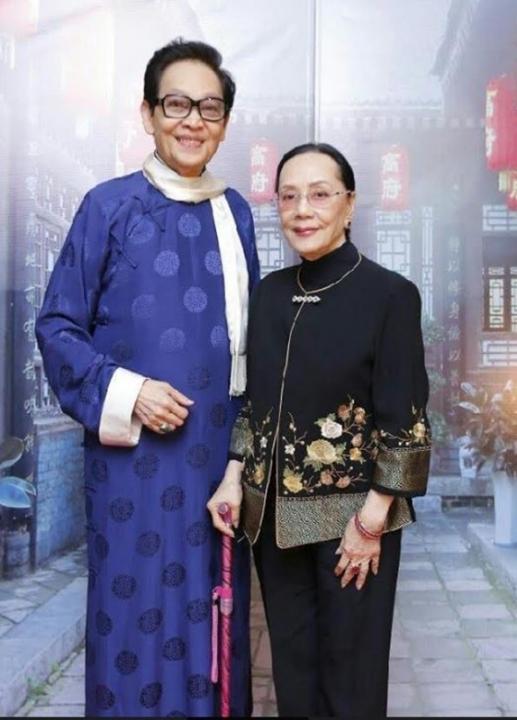 jia_ling_yu_lao_gong_jian_die_qing_shen__Medium.jpg