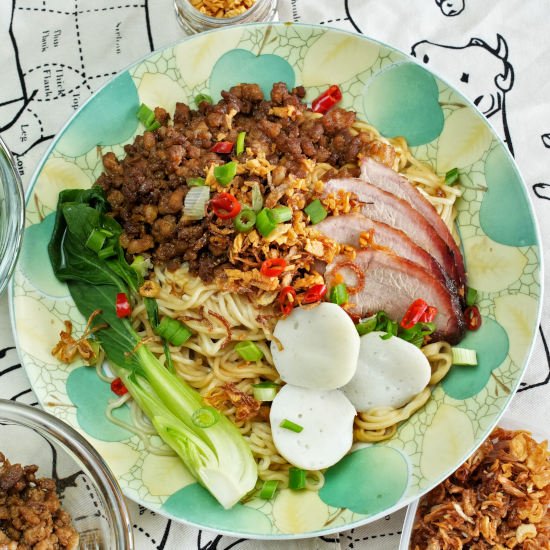 Kolo-Mee-recipe-5-square.jpeg