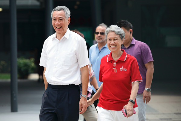 Lee+Hsien+Loong+Ho+Ching+Singapore+General+C5qeolNmrMyl.jpg