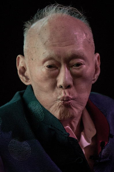 lee-kuan-yew-standard-chartered-singapore-57swmyy1_2xl-jpg.77144