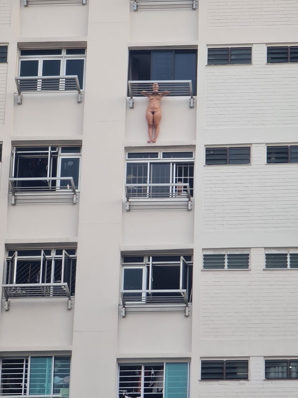 naked-jpg.190035