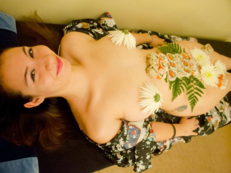 naked-sushi2.jpg