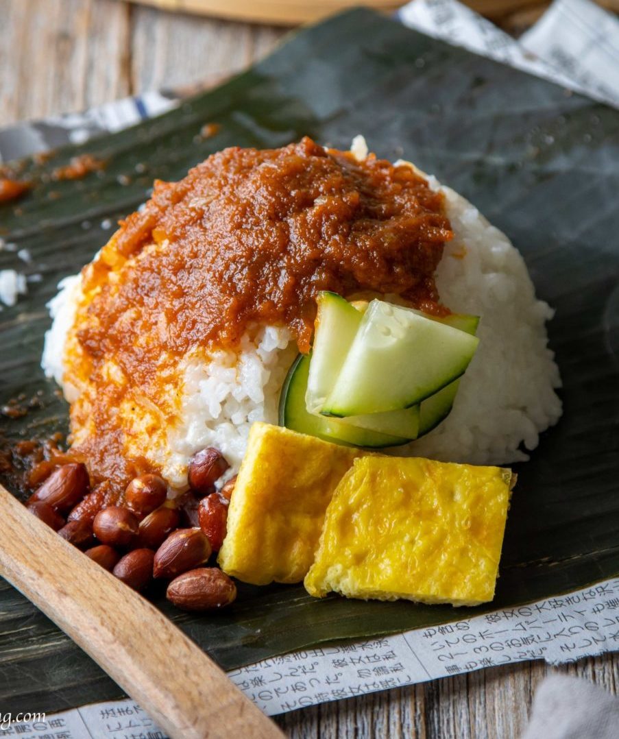 Nasi-Lemak-Bungkus-3-e1619847760602.jpg