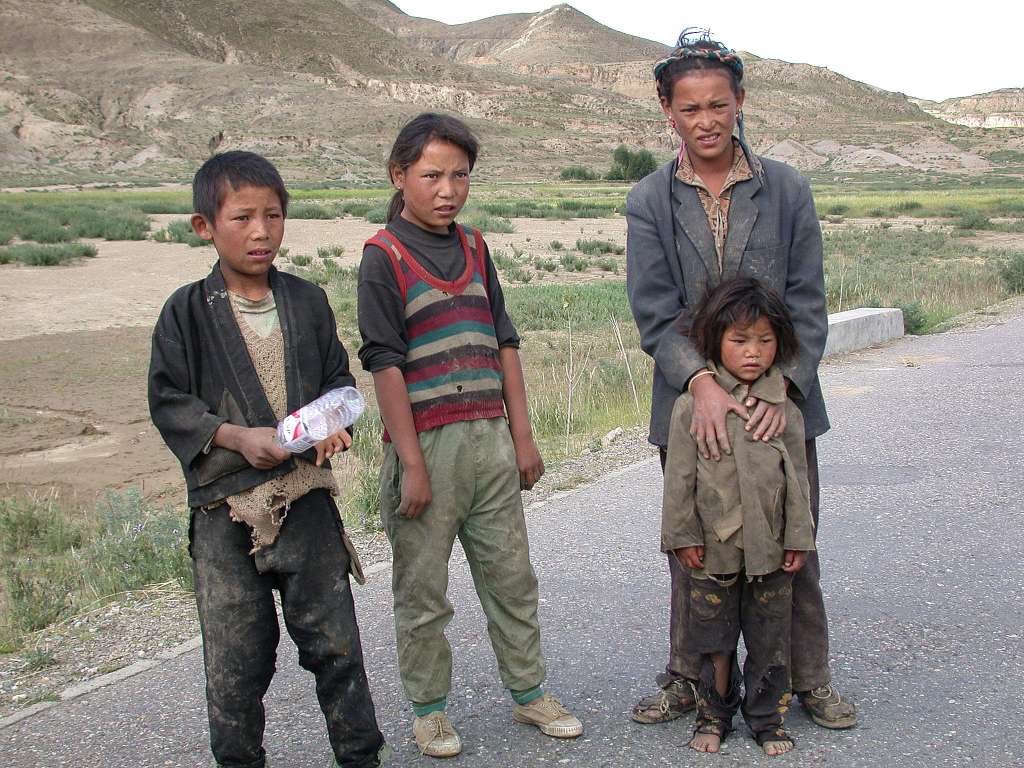 poor-tibetans.jpg