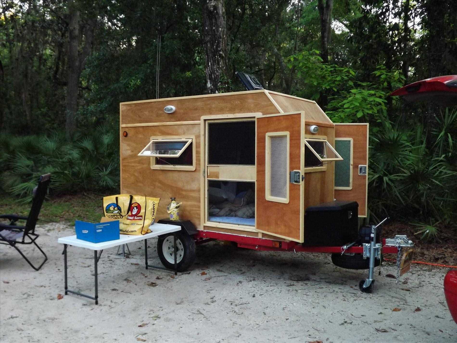 supreme-very-camper-bathroom--travel-trailers.jpg