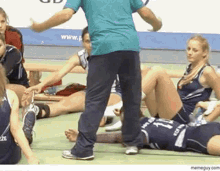 tenor-6.gif