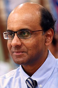 Tharman_Shanmugaratnam_at_the_official_opening_of_Yuan_Ching_Secondary_School's_new_building,_...jpg