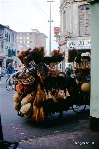 The_Brushman_in_the_South_Bridge_Road_area.jpg
