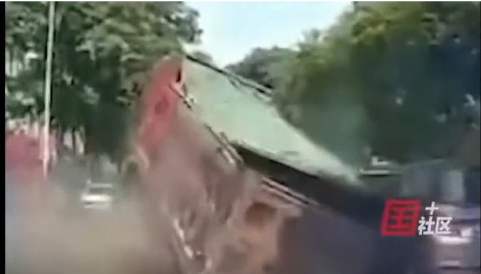 truck1.jpg