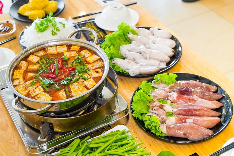 VNO_Cuttlefish Hotpot In Khanh Hoa.jpg