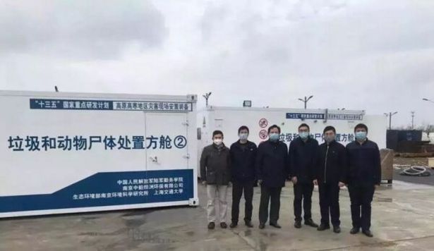 wuhan-incinerator-workers.jpg