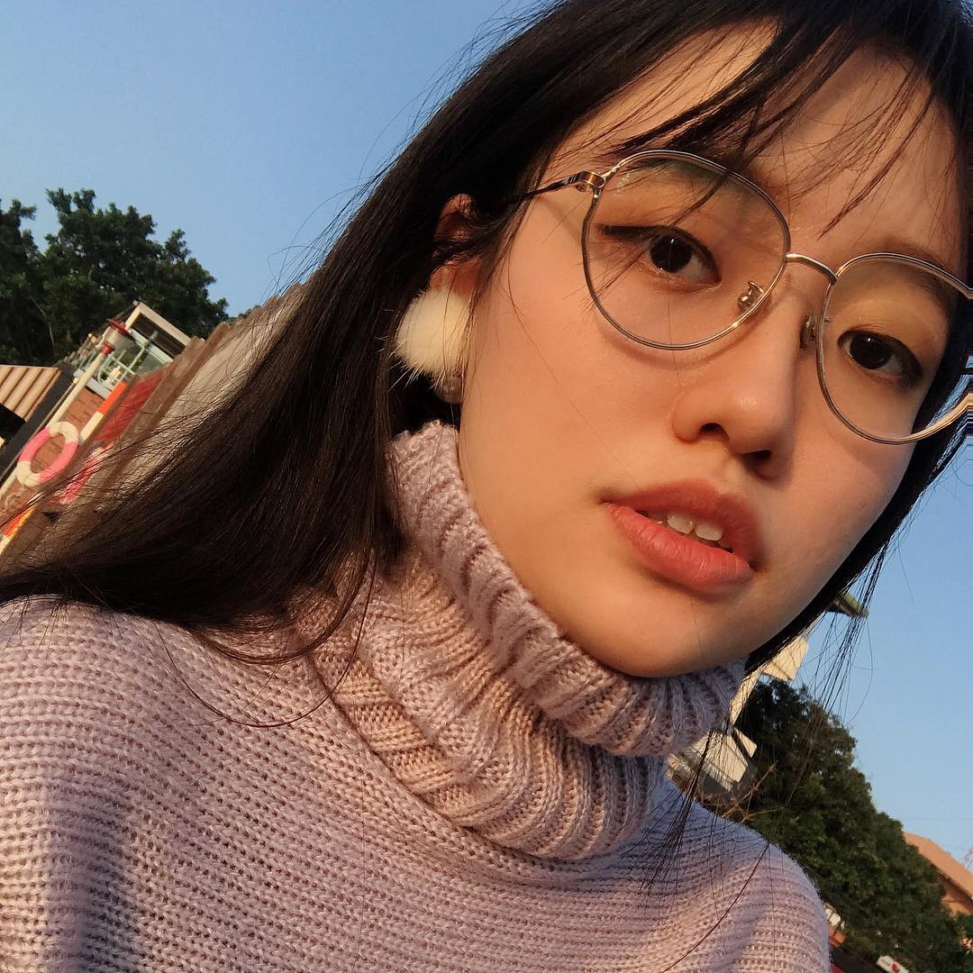 xiuwen_imnida_52514257_128177351648765_6050138222242920026_n.jpg