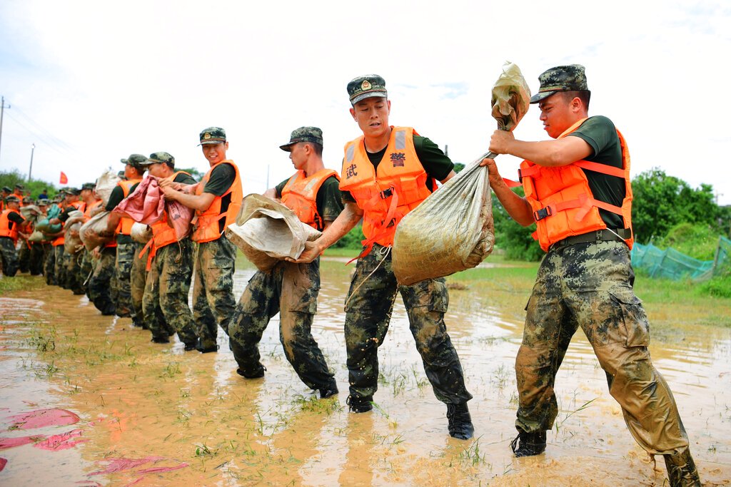 Yangtze-150720-AP.jpg