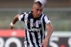 Manchester-United-transfer-target-Arturo-Vidal-has-gone-down-with-a-reoccurring-knee-injury-3982.jpg