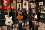 Jimi_Hendrix's_Fender_Stratocaster_(1968),_Eric_Clapton's_C.F.Martin_000-42_(1939,_serial_no._...jpg