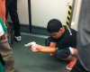 boy-defecates-on-subway-carriage-netizens-shocked-02.jpg
